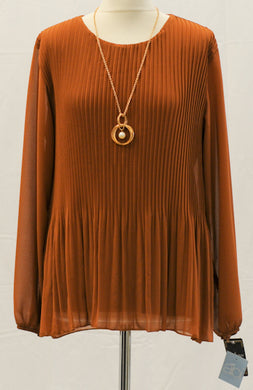 Pleated Lined Top With Necklace